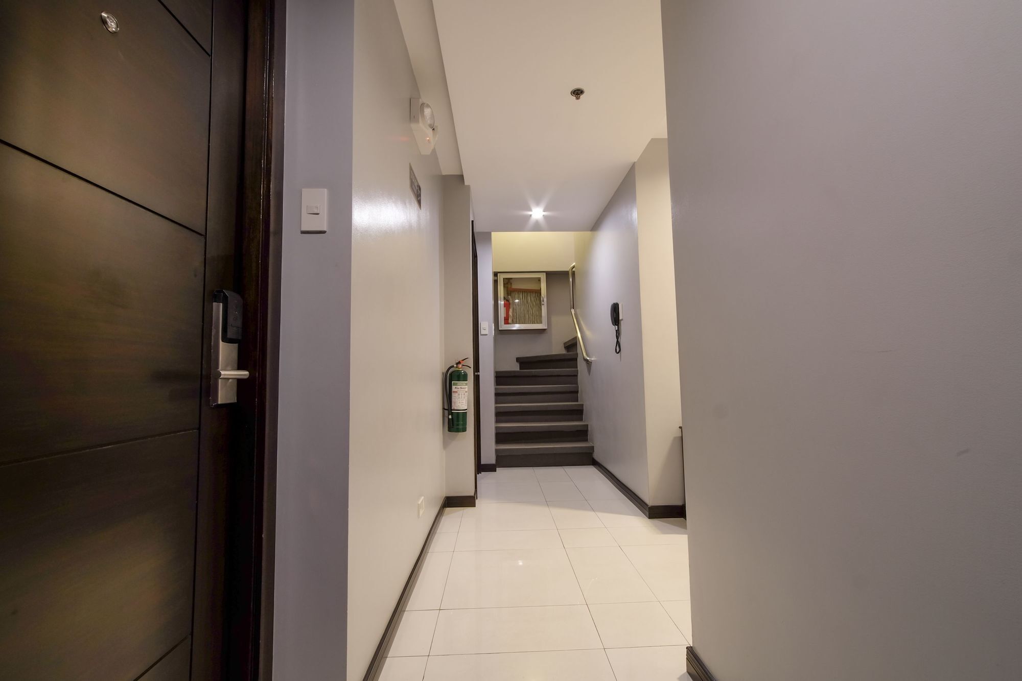 Zen Rooms Durban Poblacion Makati Makati City Exterior photo